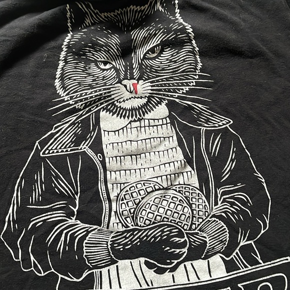 Stranger Things Cat Shirt - Picture 3 of 4